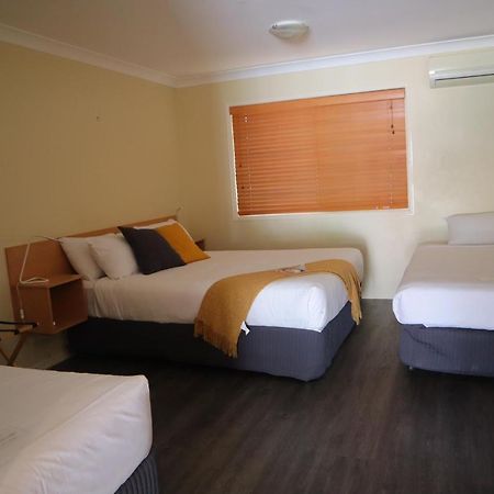 Country Roads Motor Inn Gayndah エクステリア 写真