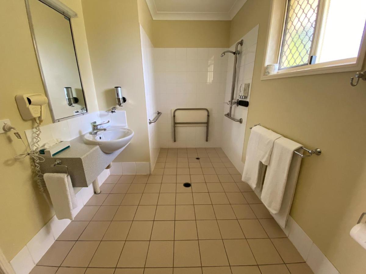 Country Roads Motor Inn Gayndah エクステリア 写真