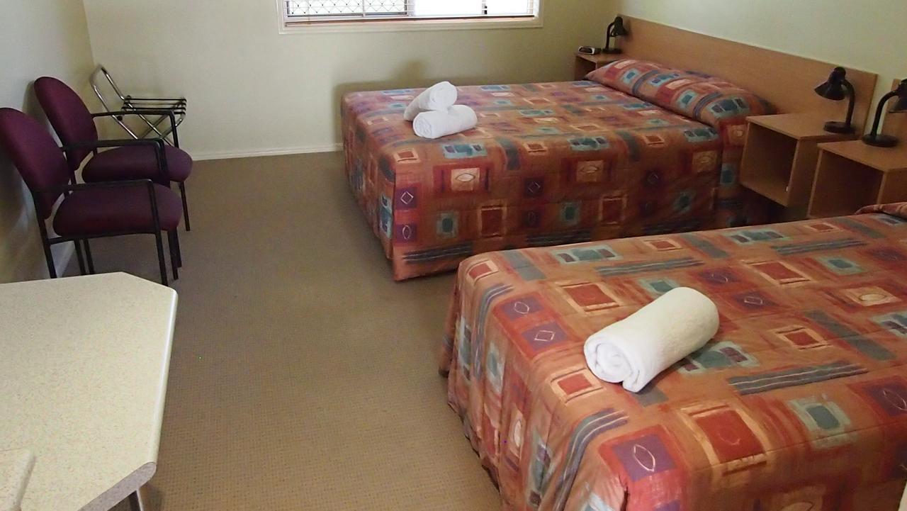 Country Roads Motor Inn Gayndah エクステリア 写真