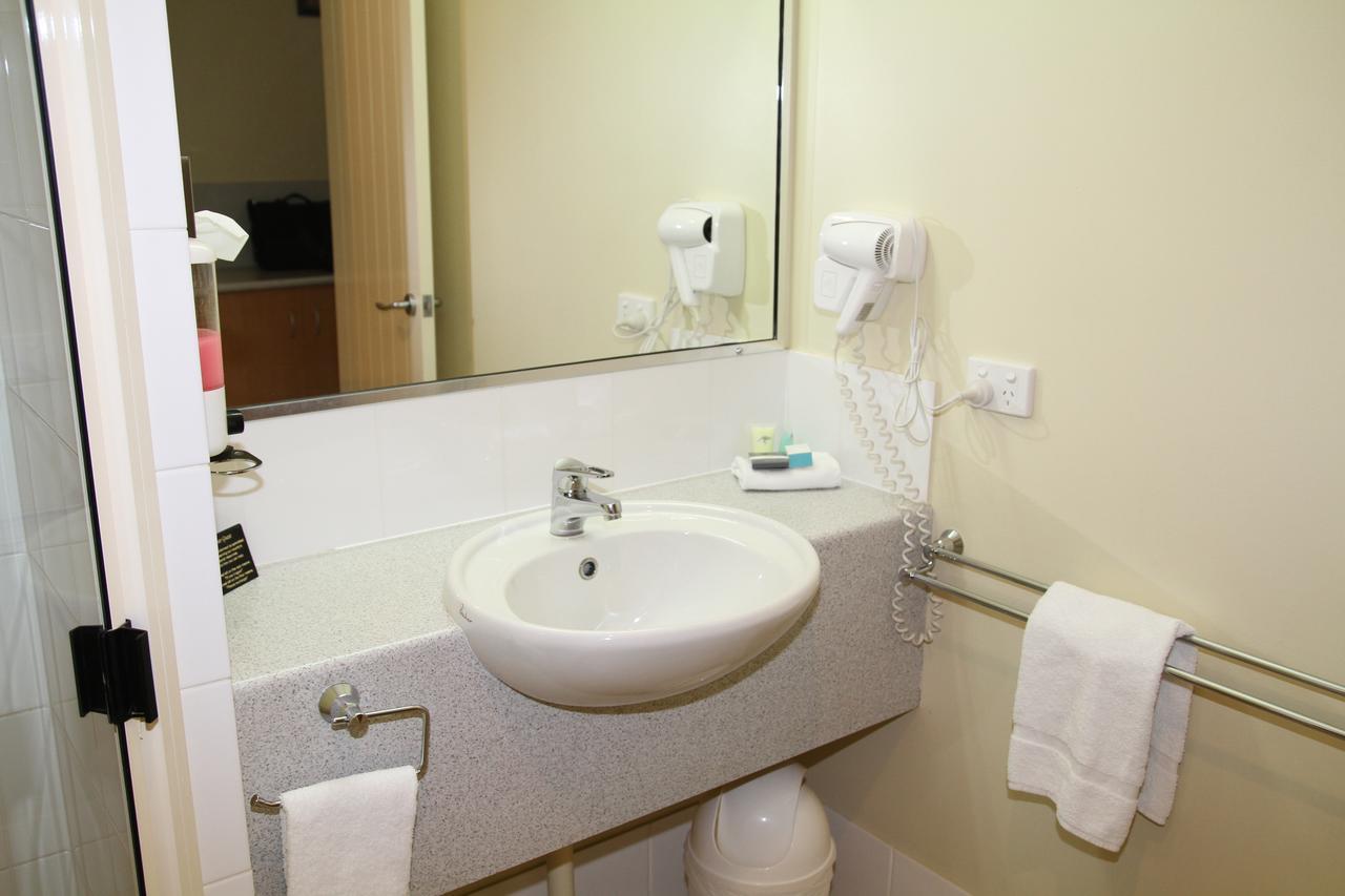 Country Roads Motor Inn Gayndah エクステリア 写真